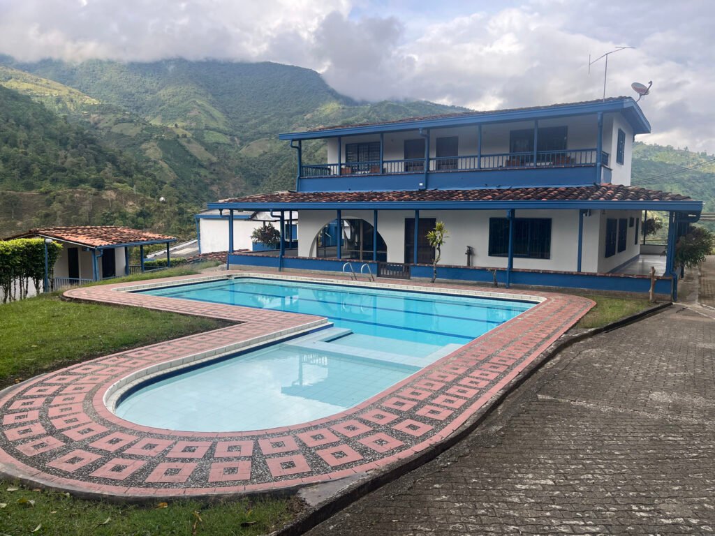 Finca en Fredonia F16
